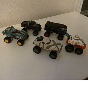 Hot Wheels All Terrain Star Wars Lot of 5  Boba, BB8, Kylo Ren, Rey, Hans Solo